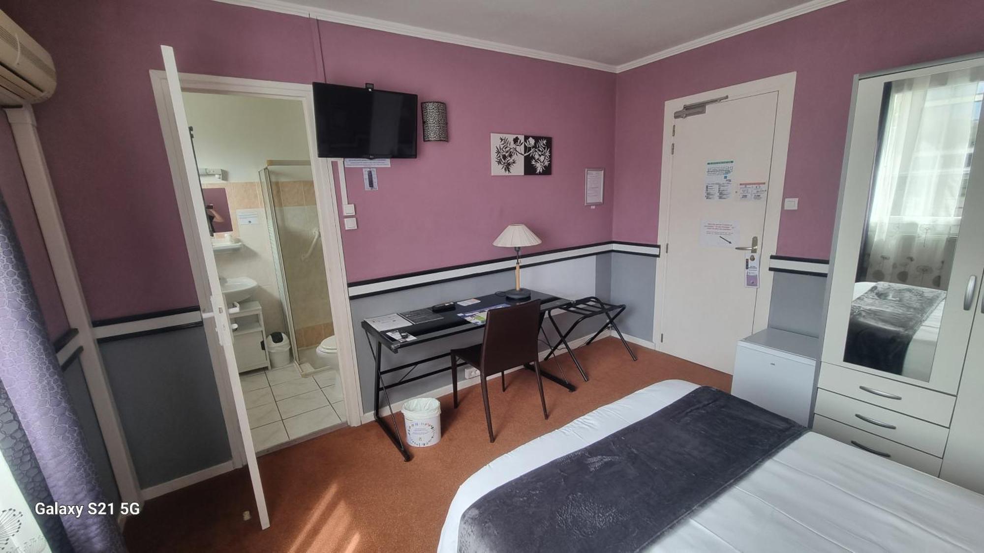 Hotel Du Tricastin Pierrelatte Ngoại thất bức ảnh